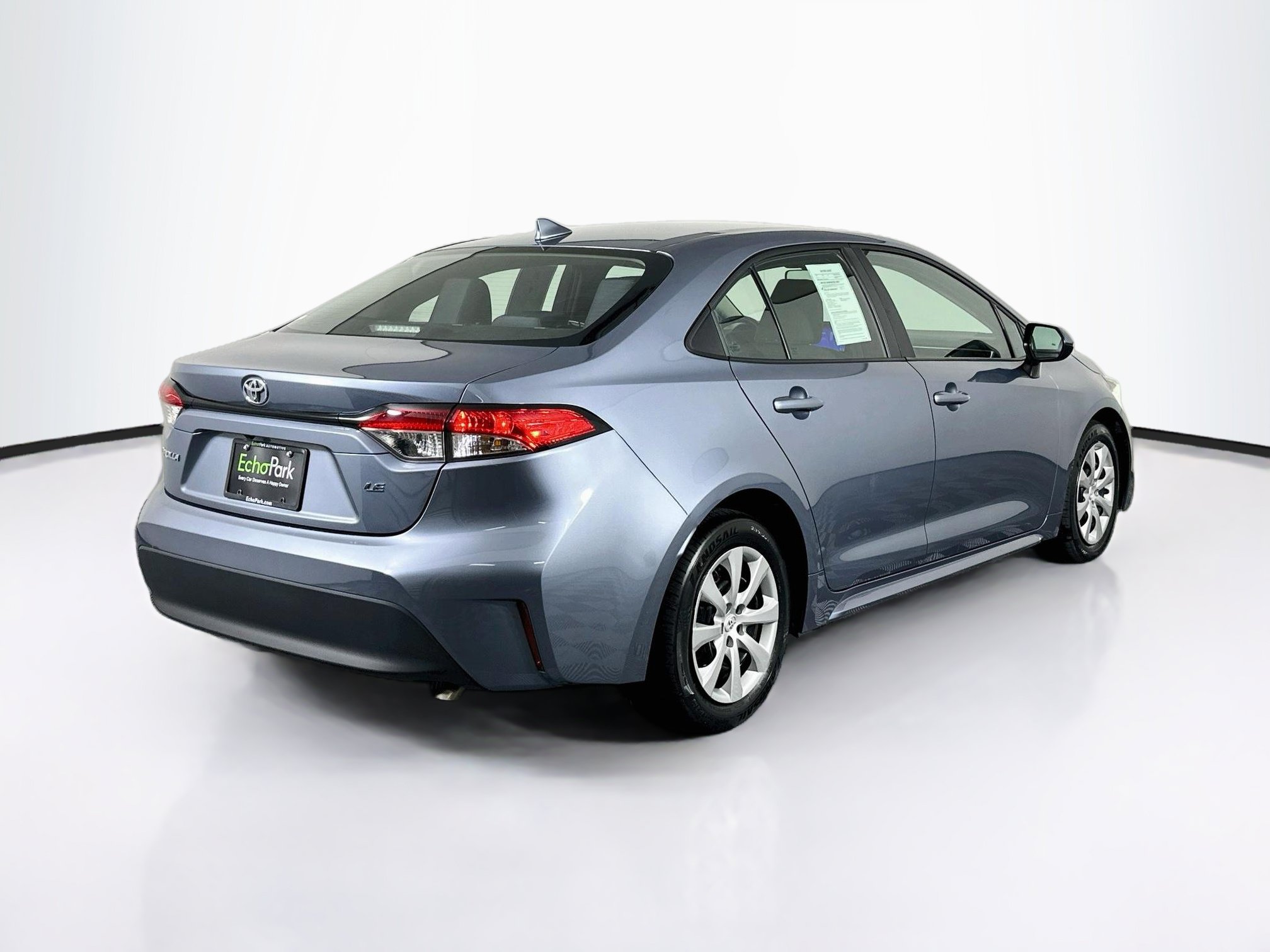 Used 2025 Toyota Corolla LE FWD image 9