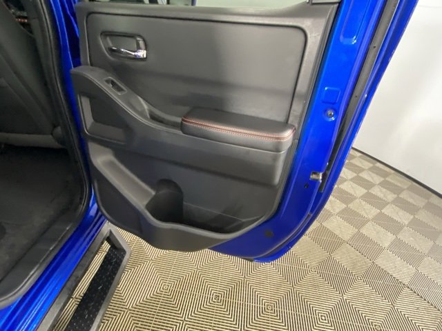 Used 2025 Nissan Frontier PRO-4X w/ Pro Convenience Package image 13