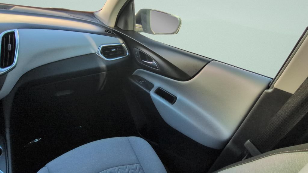 Used 2023 Chevrolet Equinox LS FWD image 13