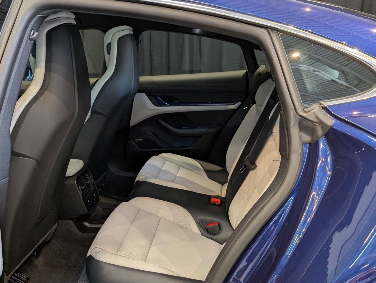 New 2024 Porsche Taycan image 18