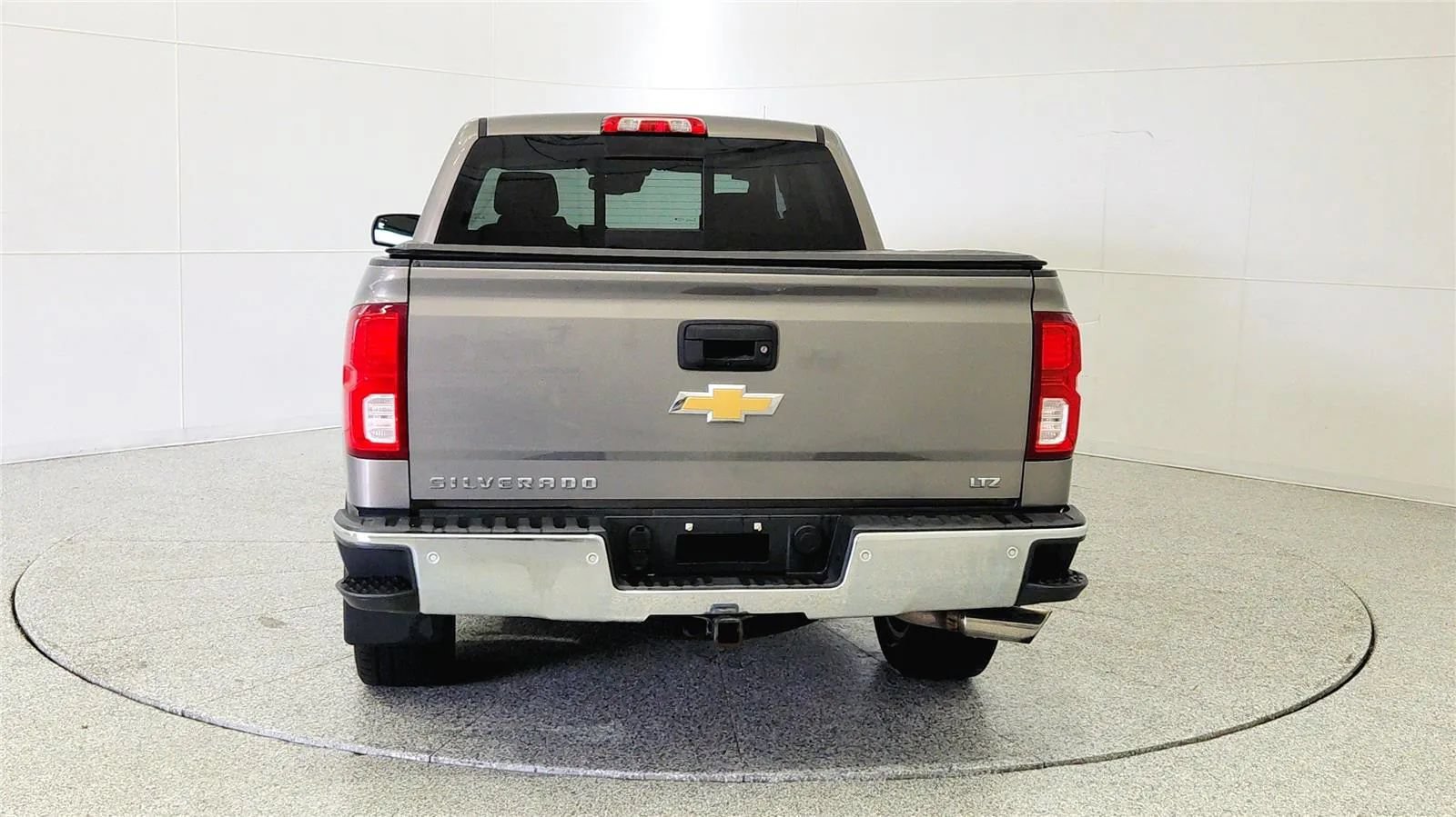 Used 2017 Chevrolet Silverado 1500 LTZ w/ Sport Package AWD/4WD image 6