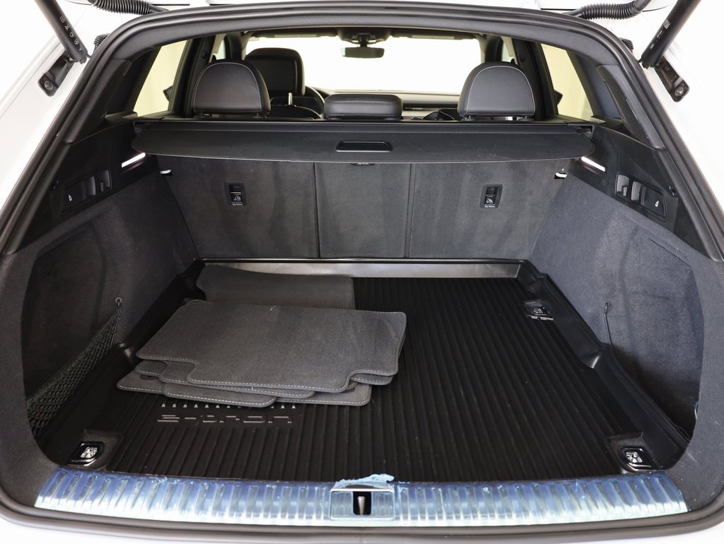 Used 2023 Audi e-tron Premium Plus w/ Premium Plus Package image 40