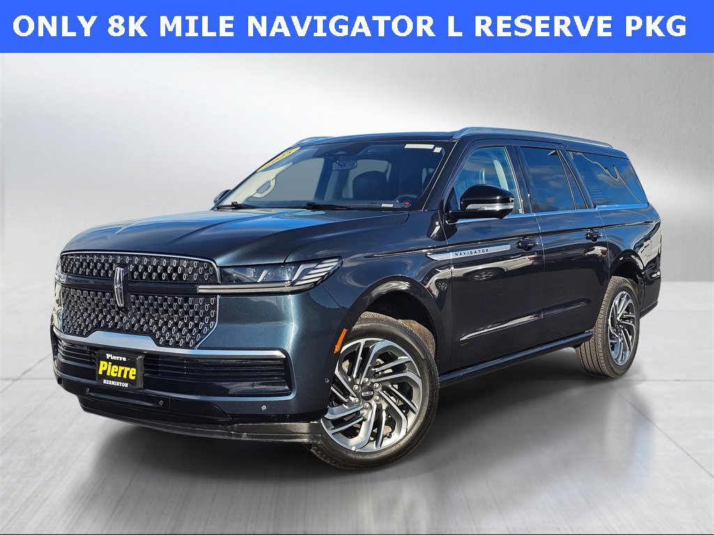 Used 2025 Lincoln Navigator L Reserve image 1
