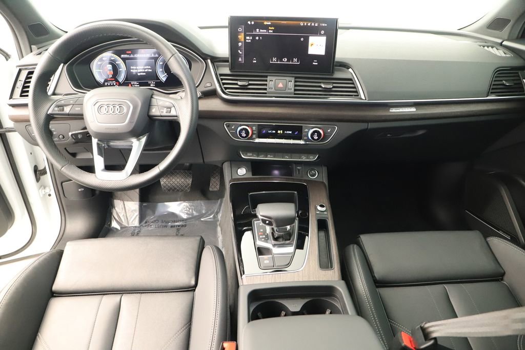 Certified 2025 Audi Q5 e Premium Plus w/ Premium Plus Package image 18