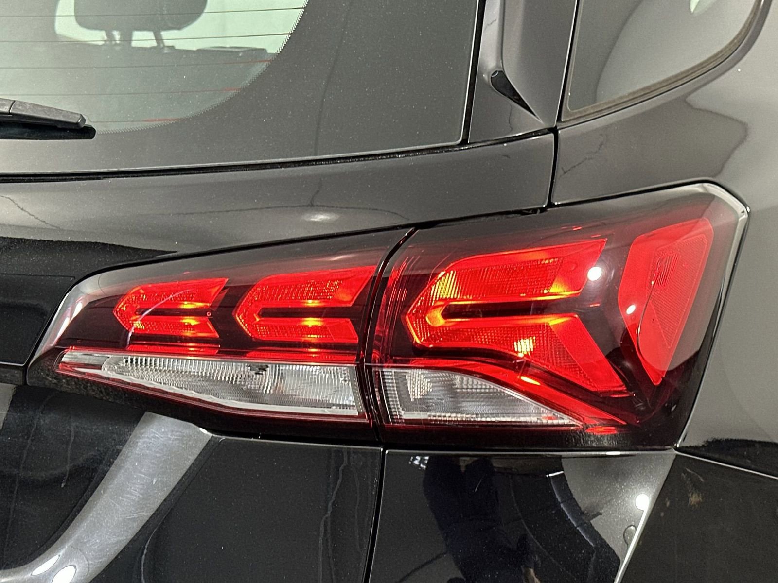 Used 2022 Chevrolet Equinox LS image 26