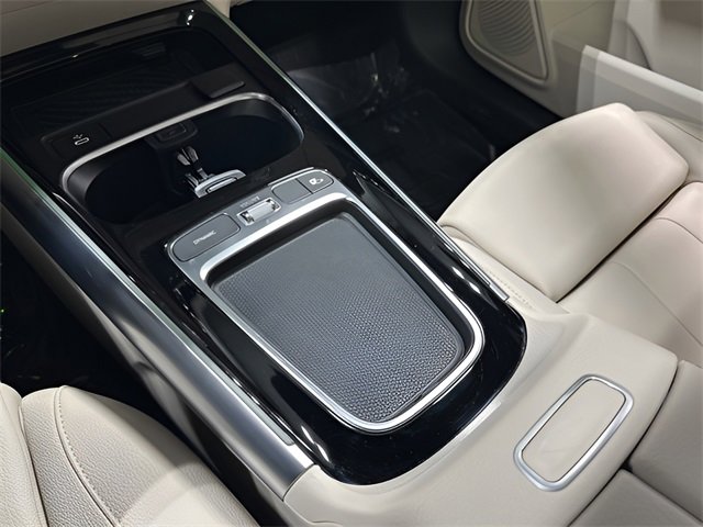 Used 2025 Mercedes-Benz GLA 250 4MATIC image 25