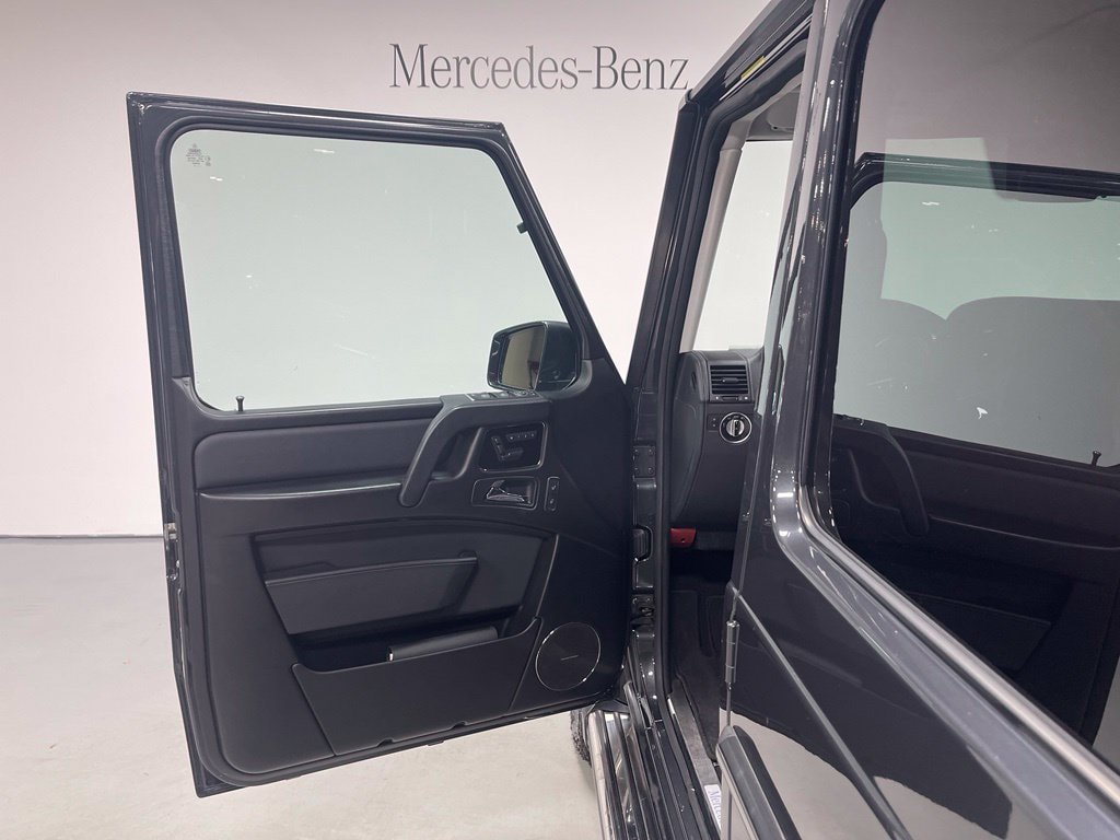 Used 2015 Mercedes-Benz G 550 image 17