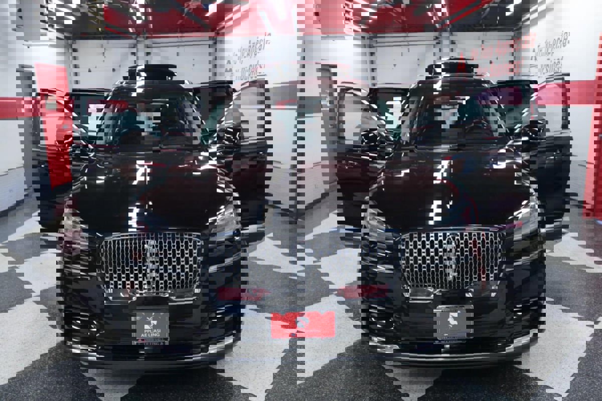 Used 2022 Lincoln Aviator Reserve w/ Equipment Group 201A image 36