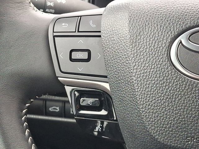 Used 2025 Toyota Camry SE FWD image 20