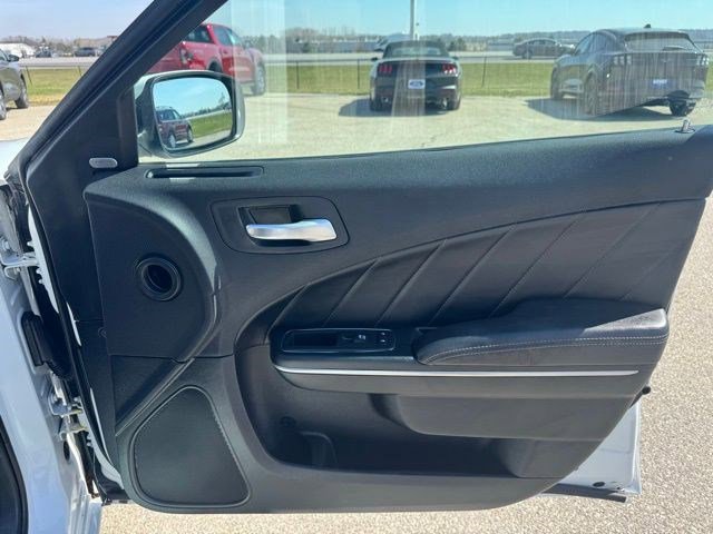 Used 2018 Dodge Charger GT image 32
