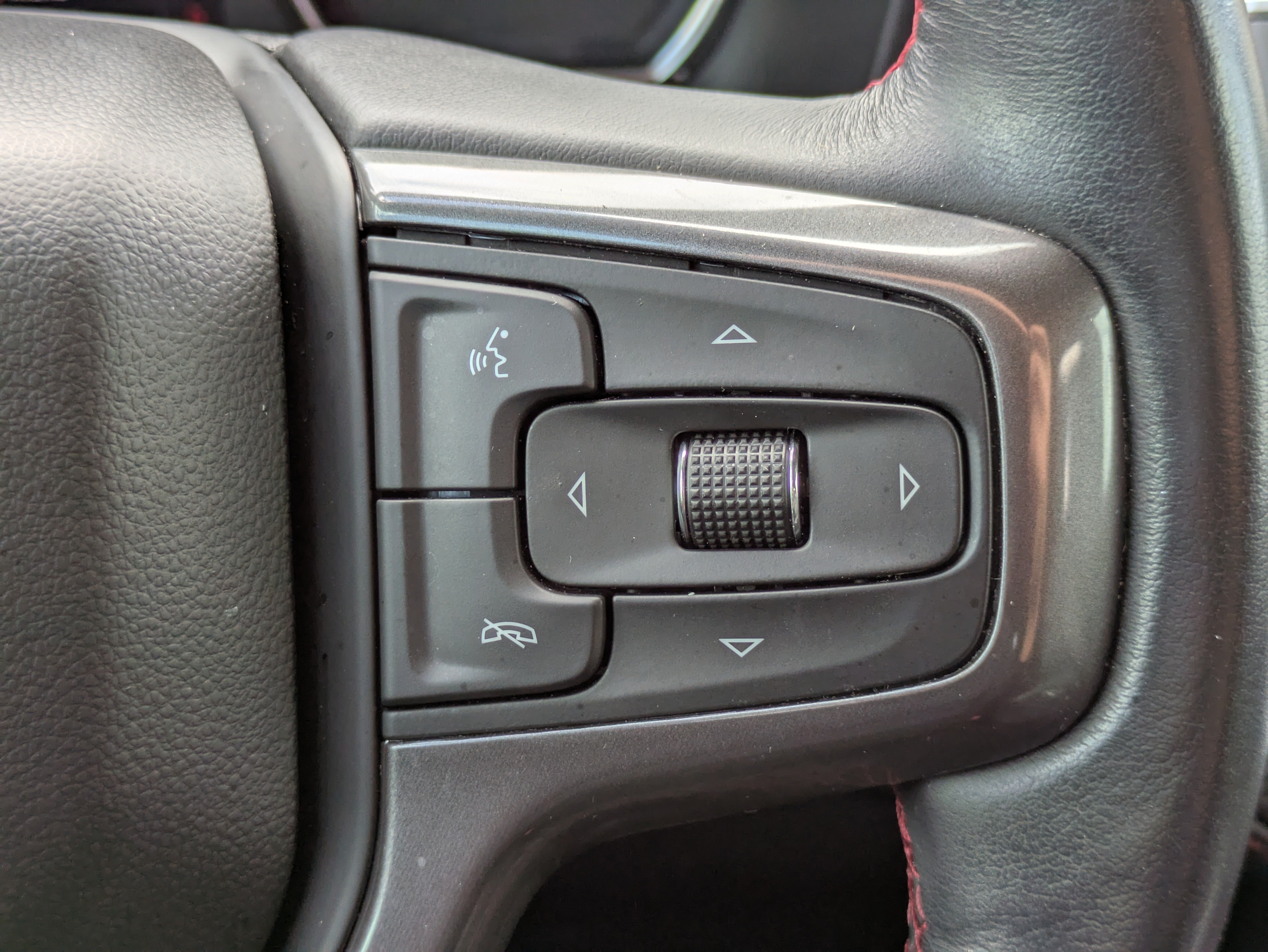 Used 2021 Chevrolet Tahoe RST w/ Luxury Package RWD image 26