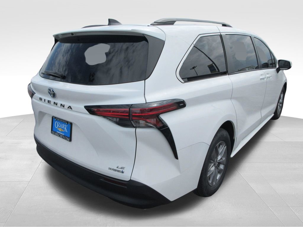 Used 2022 Toyota Sienna LE FWD image 5
