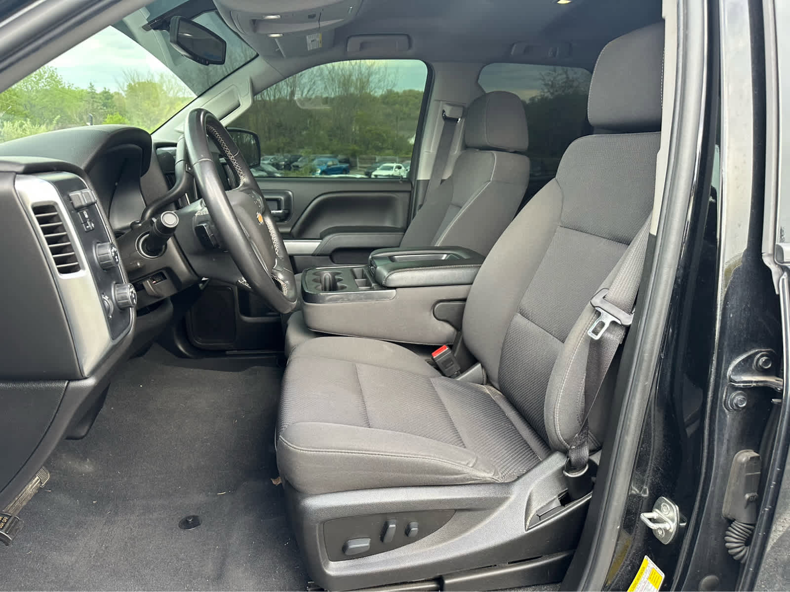 Used 2019 Chevrolet Silverado 1500 LT w/ All Star Edition AWD/4WD image 10