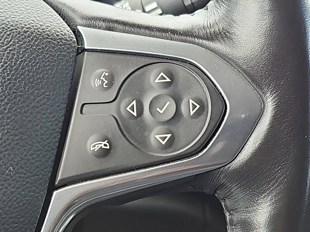 Used 2020 Chevrolet Traverse LT FWD image 24