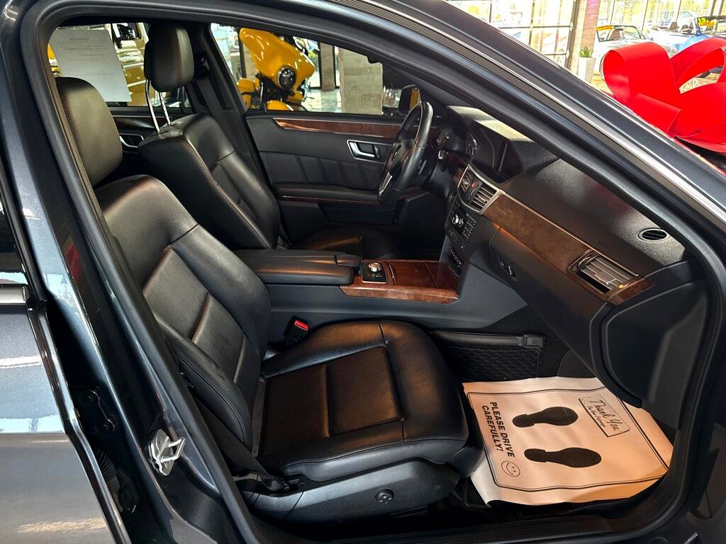 Used 2013 Mercedes-Benz E 350 BlueTEC Sedan image 13