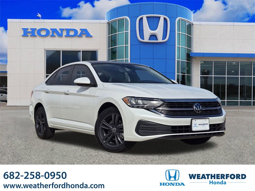 Used 2024 Volkswagen Jetta SE w/ Panoramic Sunroof Package image 1