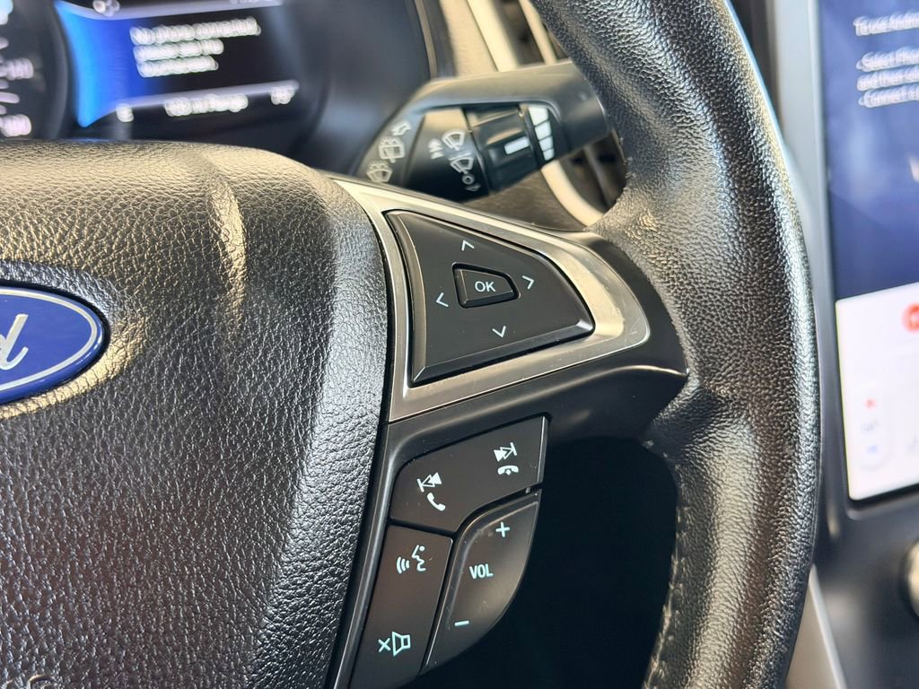 Used 2023 Ford Edge SEL image 15