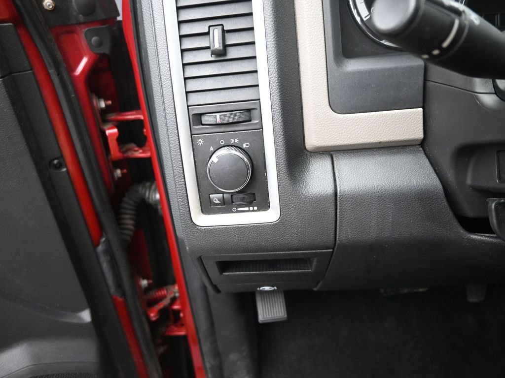 Used 2010 Dodge Ram 1500 Truck SLT image 33