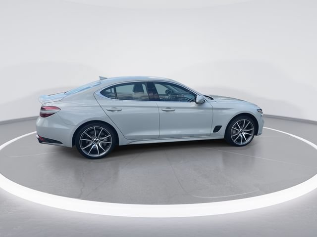 Used 2025 Genesis G70 2.5T RWD image 9