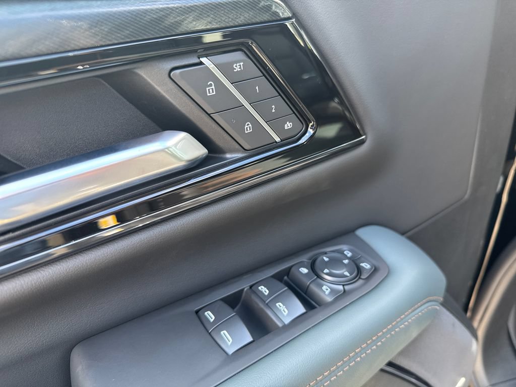 New 2026 GMC Yukon AT4 w/ AT4 Premium Plus Package AWD/4WD image 20