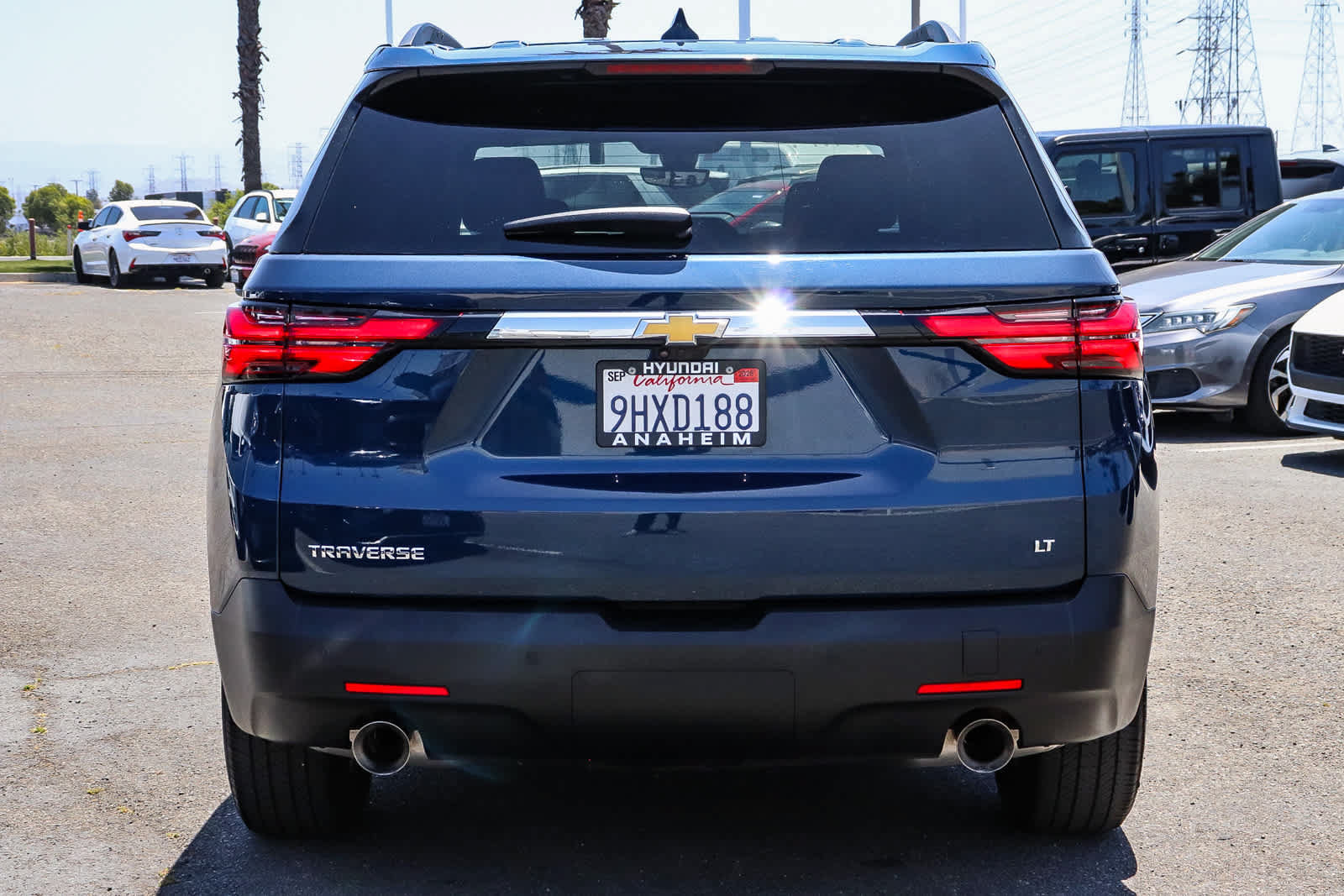 Used 2023 Chevrolet Traverse LT FWD image 8
