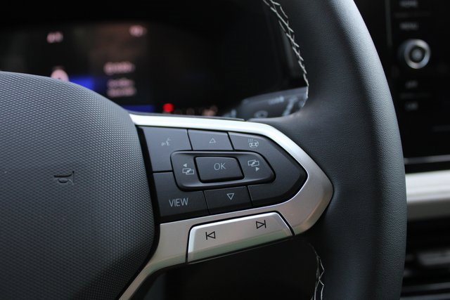 New 2025 Volkswagen Taos S image 9
