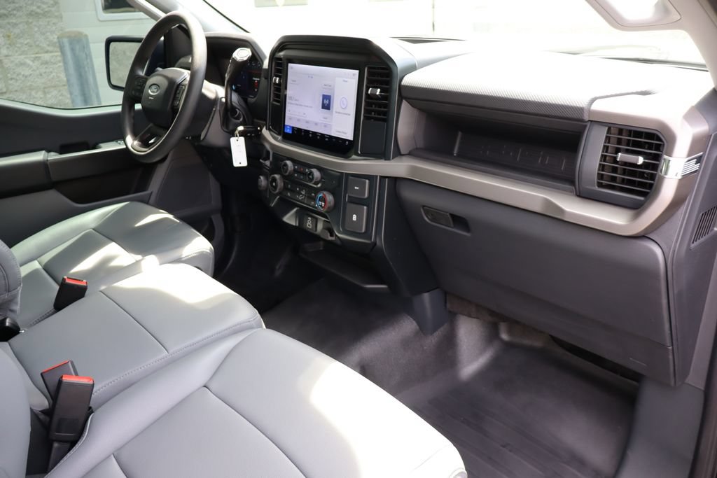 Used 2025 Ford F150 XL RWD image 27
