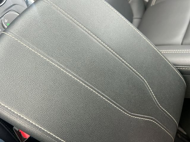 Used 2024 Chevrolet Traverse LT image 24