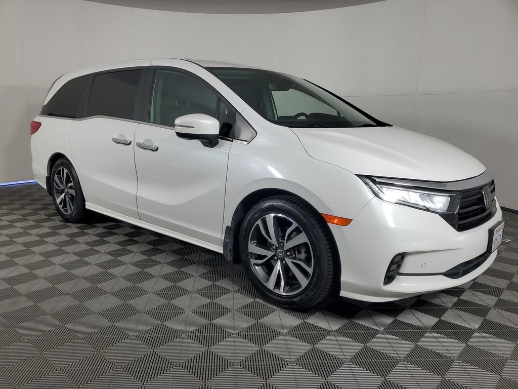 Used 2023 Honda Odyssey Touring image 2