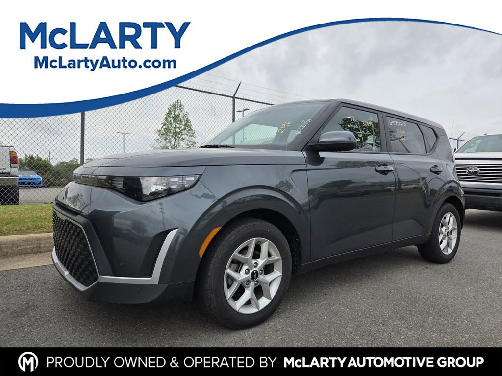 Used 2025 Kia Soul LX w/ LX Technology Package