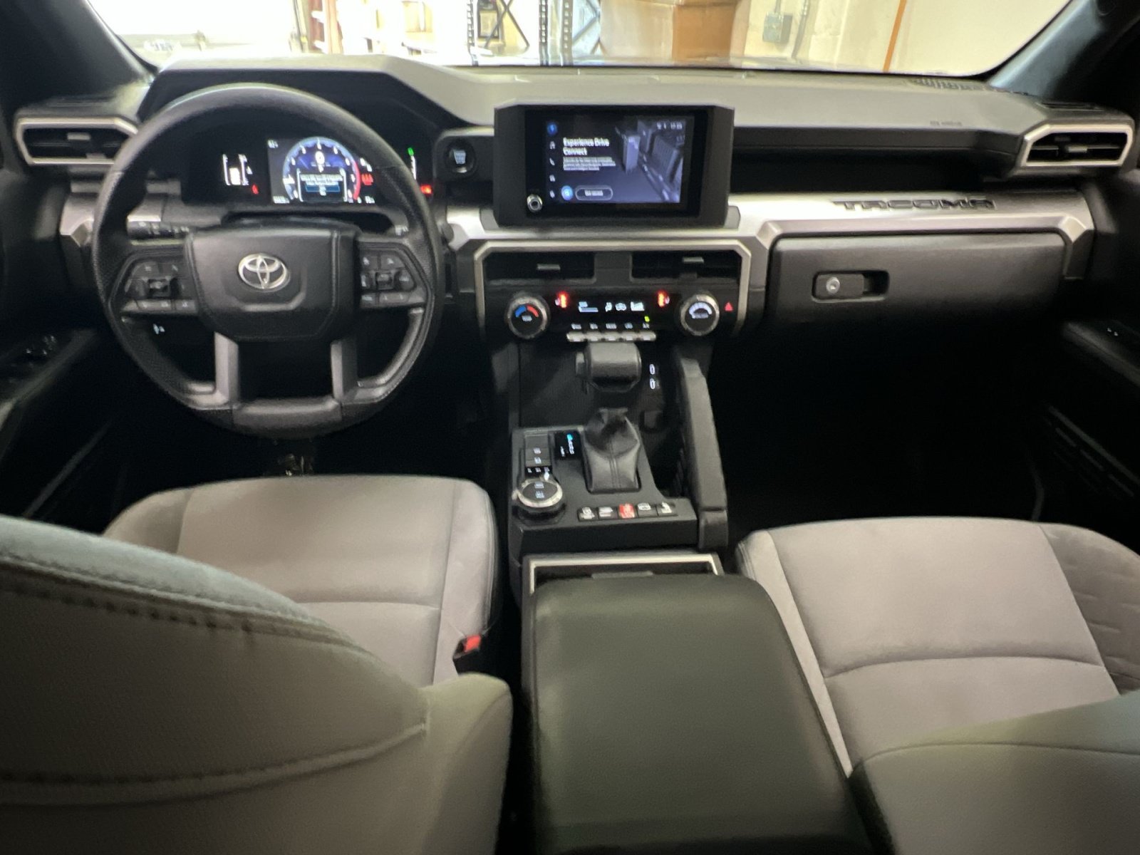 Used 2024 Toyota Tacoma SR5 AWD/4WD image 22