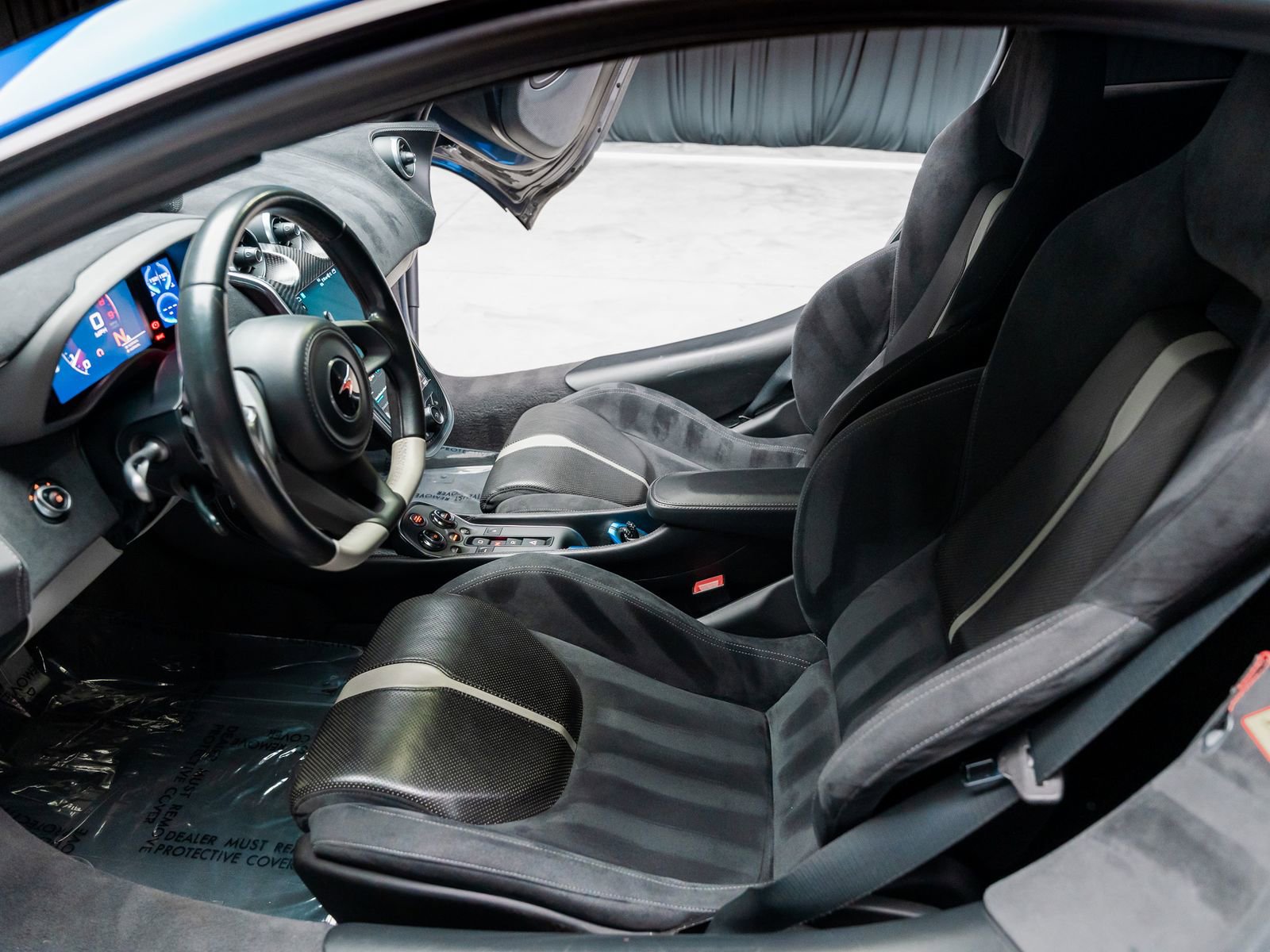 Used 2016 McLaren 570S Coupe RWD image 44