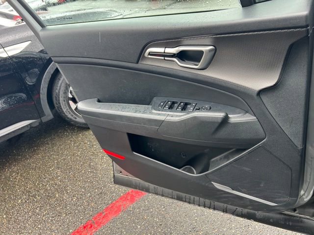 Certified 2023 Kia Sportage LX image 17