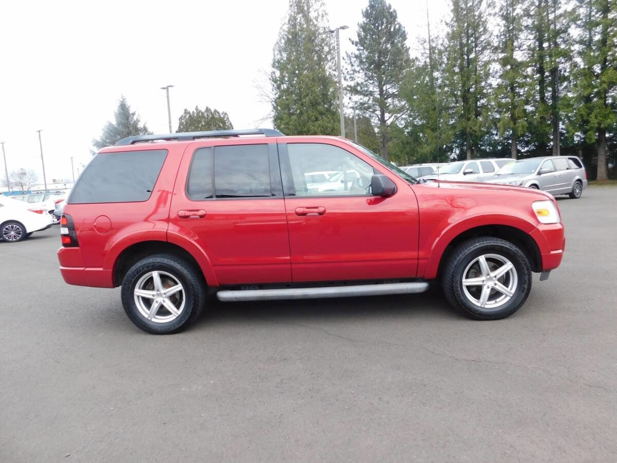 Used 2010 Ford Explorer XLT AWD/4WD image 23