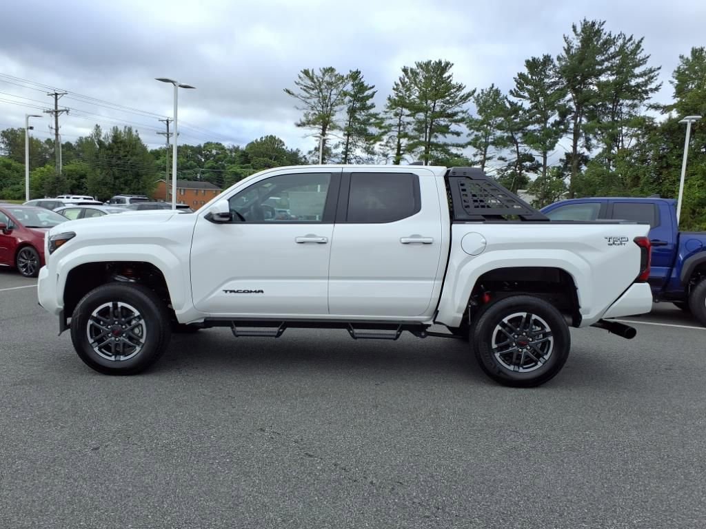 New 2025 Toyota Tacoma TRD Sport image 6