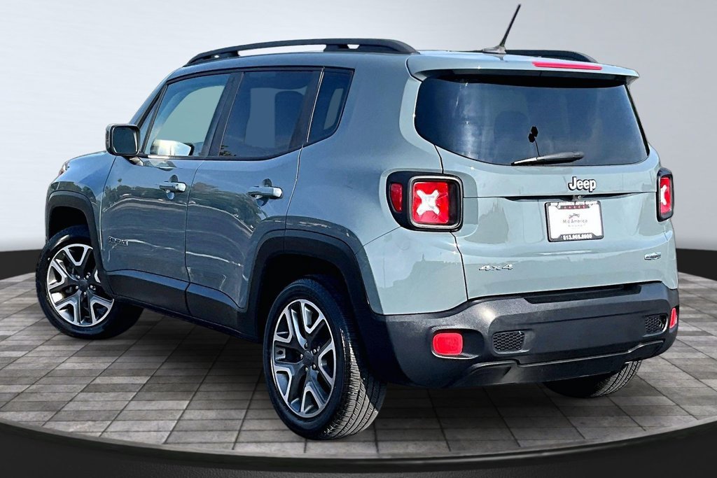 Used 2017 Jeep Renegade Latitude w/ Cold Weather Group AWD/4WD image 13