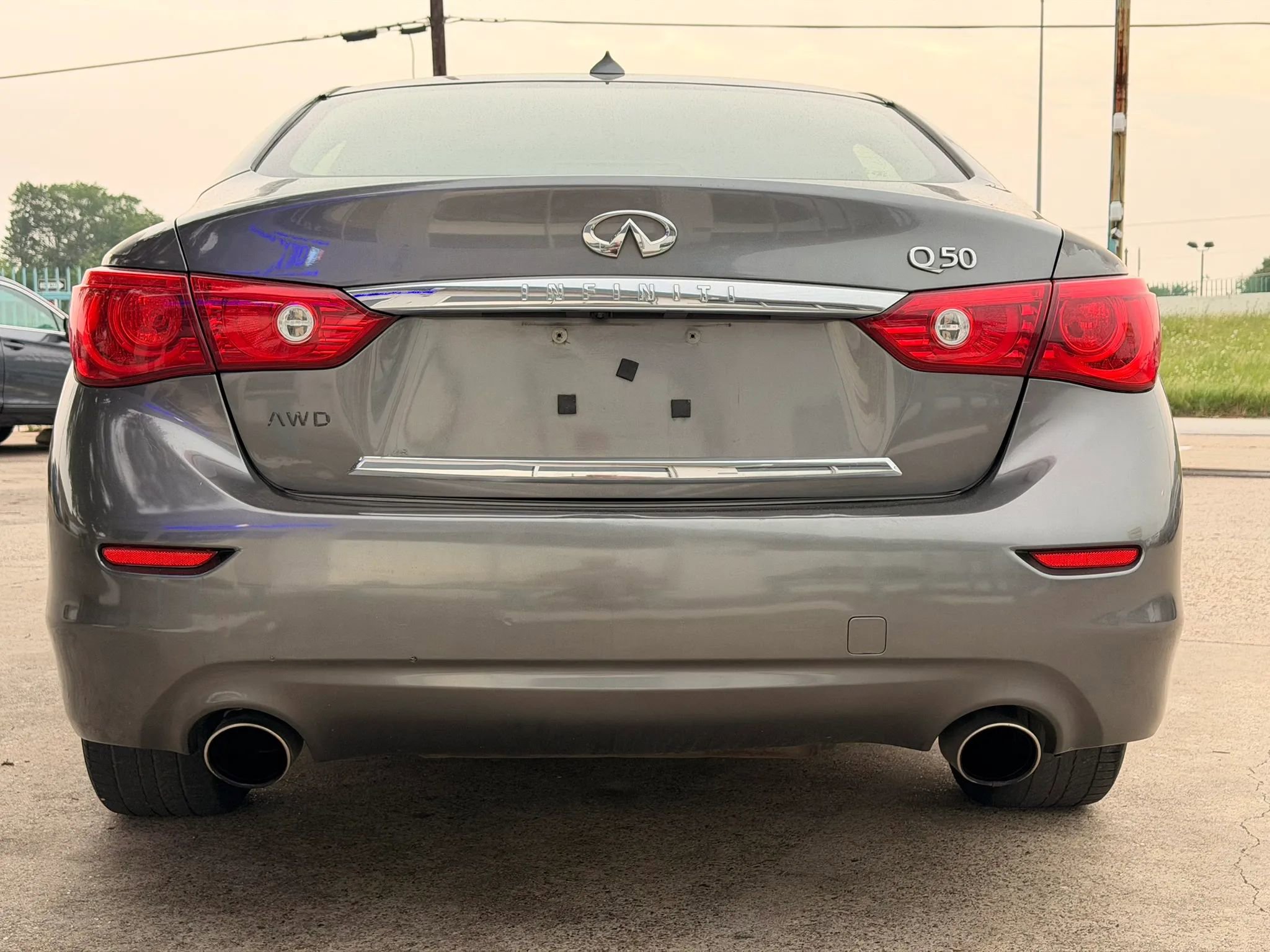 Used 2015 INFINITI Q50 Premium w/ Navigation Package AWD/4WD image 4