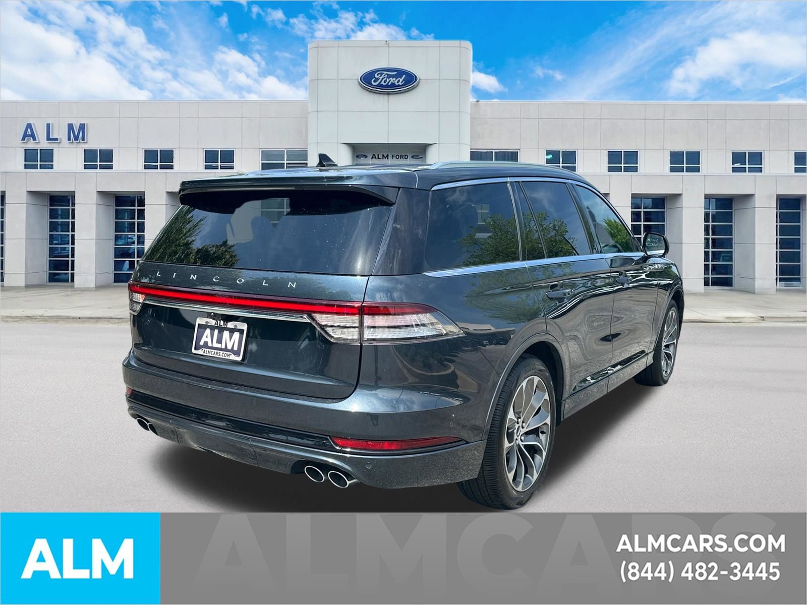 Used 2023 Lincoln Aviator Grand Touring w/ Equipment Group 301A AWD/4WD image 5