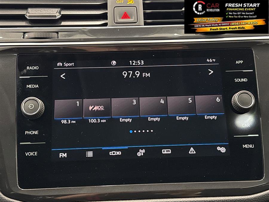 Used 2022 Volkswagen Tiguan SE image 38