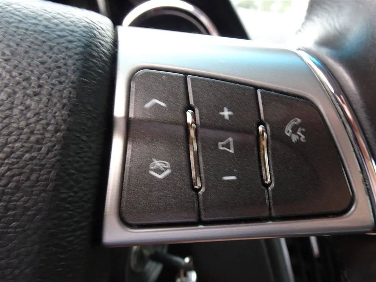 Used 2008 Cadillac CTS 3.6 w/ Wood Trim Package RWD image 31