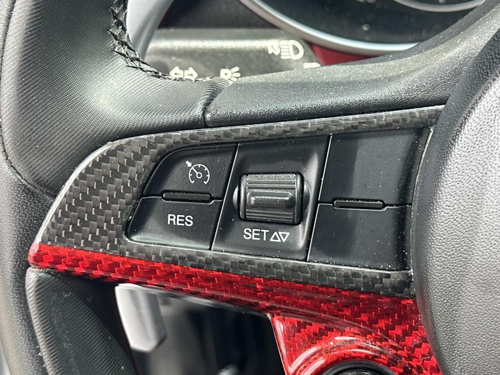 Used 2019 Alfa Romeo Giulia AWD w/ Quick Order Package 22J Sport image 27