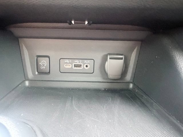 Certified 2025 Nissan Sentra SV FWD image 16