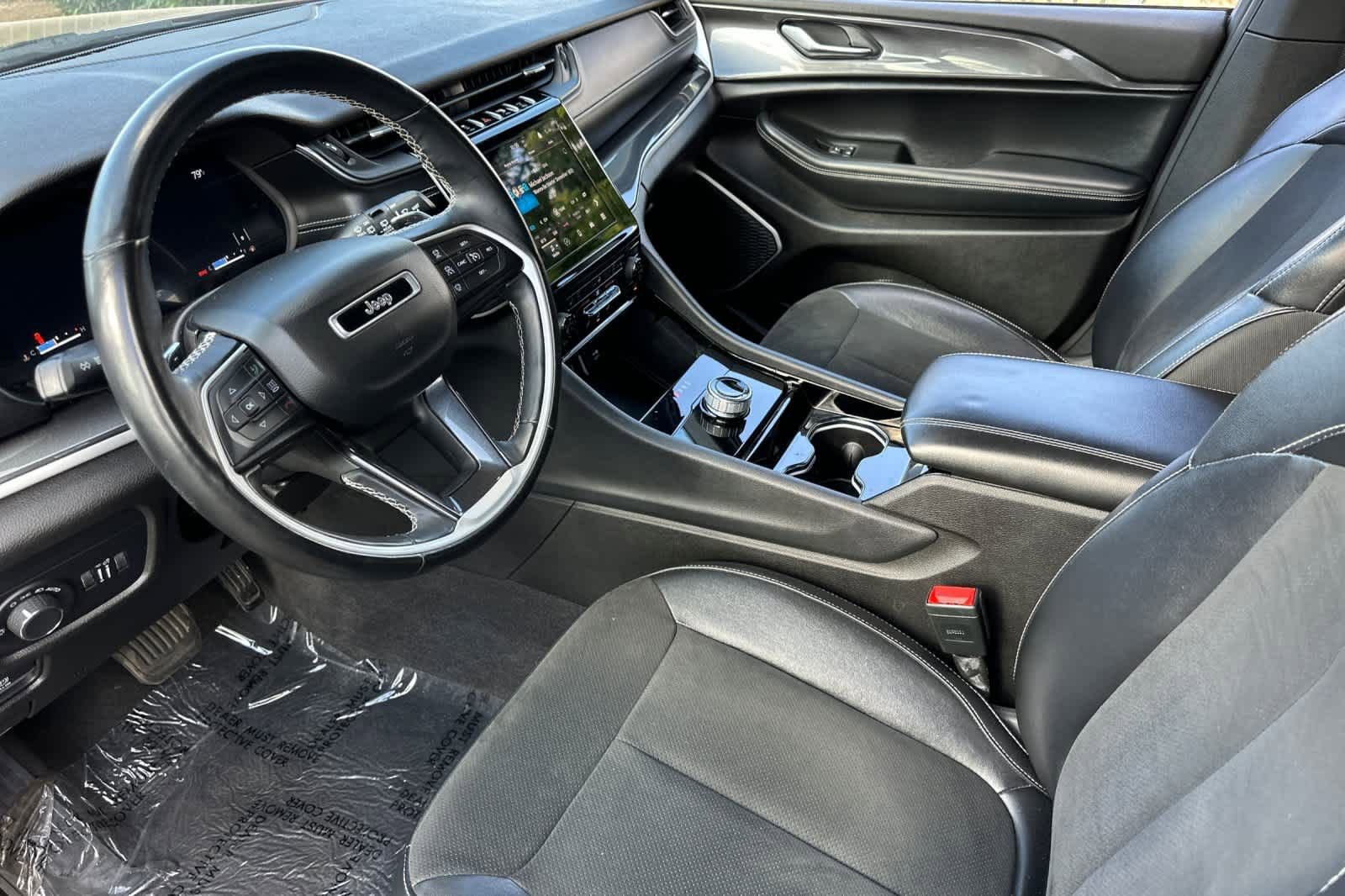 Used 2021 Jeep Grand Cherokee L Laredo RWD image 12