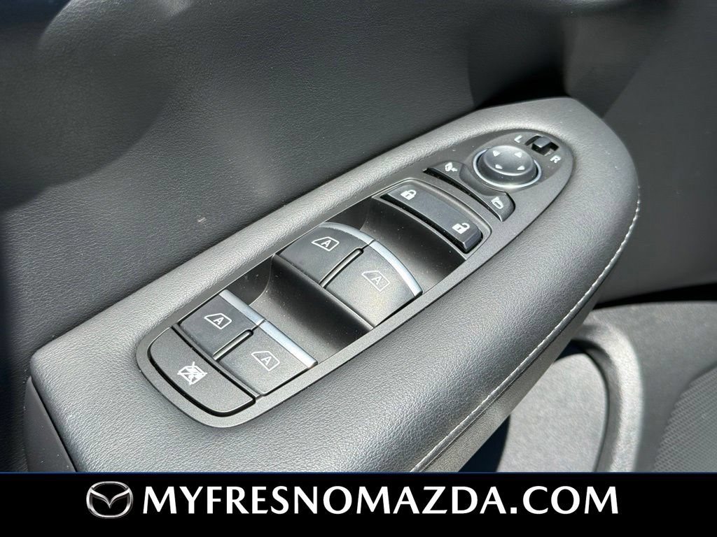 Used 2025 INFINITI QX50 Sport AWD/4WD image 38