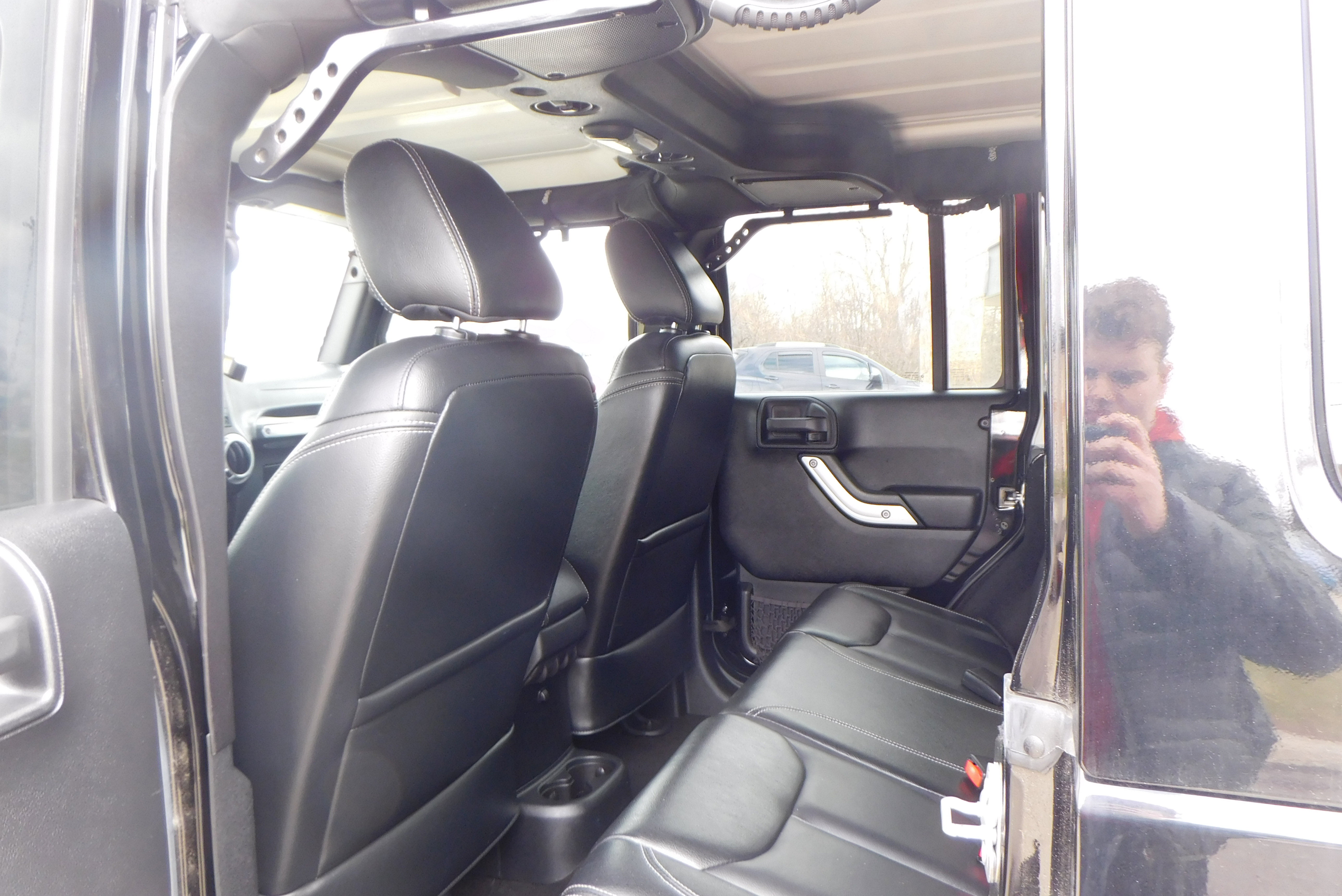 Used 2016 Jeep Wrangler Unlimited Rubicon image 37