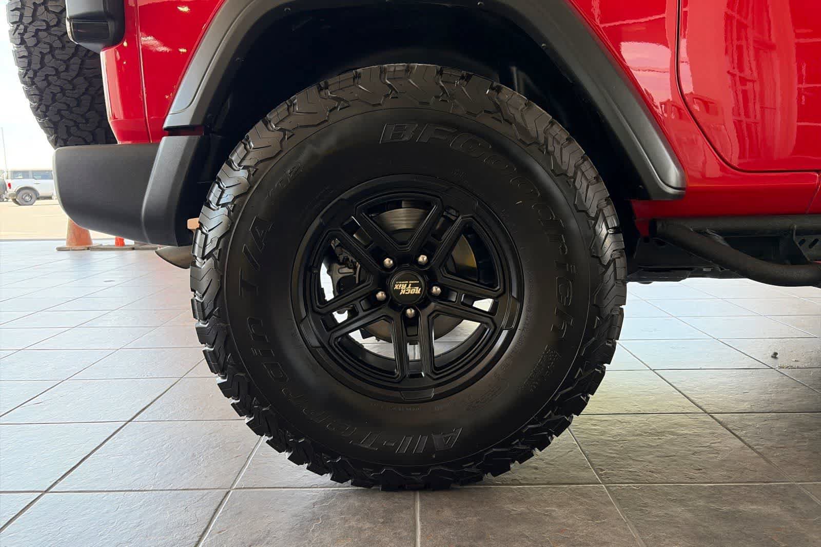 Used 2021 Jeep Wrangler Sport AWD/4WD image 29