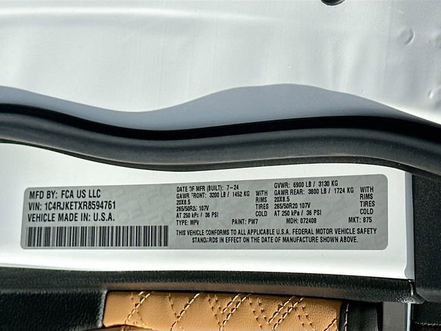 Used 2024 Jeep Grand Cherokee L Summit w/ Advanced Protech Group IV image 36