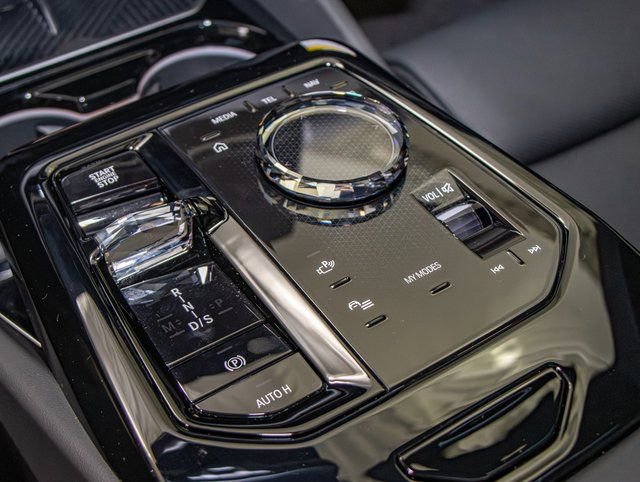 Used 2026 BMW 540i xDrive w/ Executive Package image 19