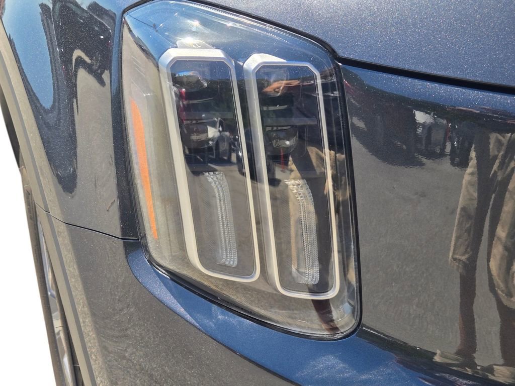 Certified 2024 Kia Telluride LX AWD/4WD image 4