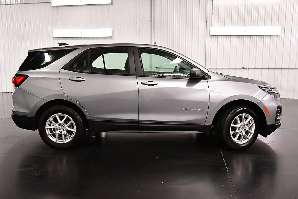 Used 2024 Chevrolet Equinox LS AWD/4WD image 8